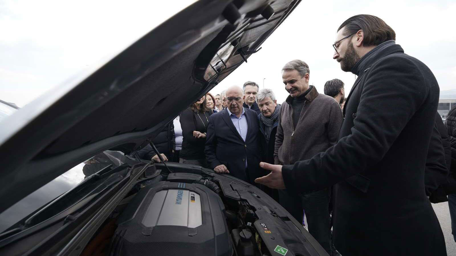 Ο Μητσοτάκης οδήγησε το υδρογονοκίνητο Hyundai Nexo